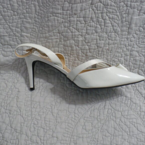 NEW IN BOX- J. Renee' White Pt 3" Heels w/ Satin Trim and Rhinestone Deco-Sz 13W - Picture 6 of 11